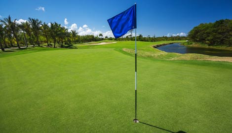 What Is a Golf Flag and How Does It Work
